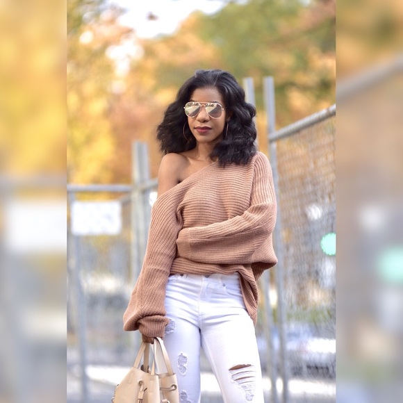 🔥HP🔥 White distressed high rise ankle jeans 👖 - Picture 7 of 8